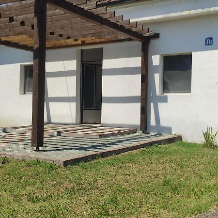 Apartmani Nova Topola Exteriör bild