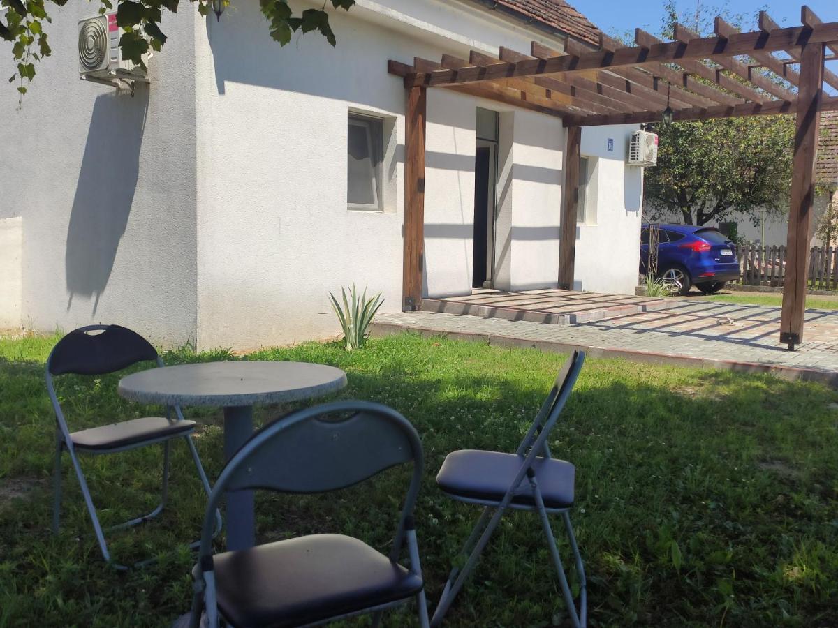 Apartmani Nova Topola Exteriör bild