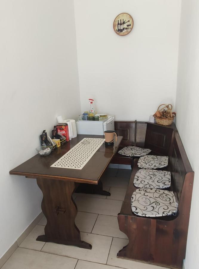 Apartmani Nova Topola Exteriör bild